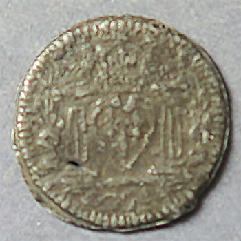 Elizabeth I period pewter token - rampant lion rev. heart between columns