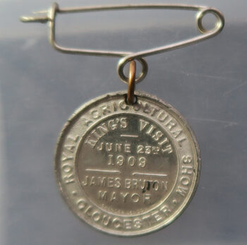 Gloucester 1909 visit of King Edward VII to Royal Agricultural Show - white metal souvenir medal