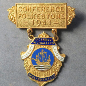 MB109036 GB Licensed Victuallers Defence League Badge medal conference Folkestone Kent 1931