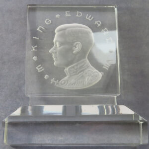 MB109152 GB Edward VIII glass portrait by WH 86mm.