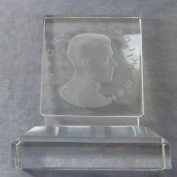 MB109152 GB Edward VIII glass portrait by WH 86mm.