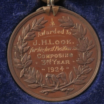 MB109157 GB Printing St Bride’s Foundation Institute bronze medal prize 1924 type composing