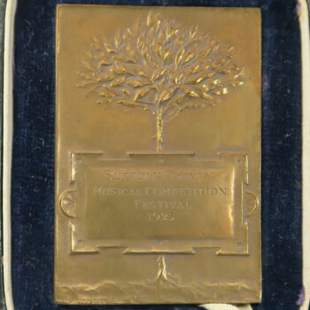 MB109169 GB Suffolk County Musical Competition Festival bronze award prize medal 1925 Arts & Crafts style