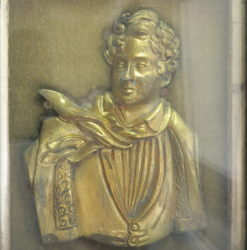 MB109179 GB Lord Byron English Romantic poet adventurer gilt metal high relief plaque framed 19th century