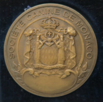 MB109200 Societe Canine de Monaco bronze medal by Falcucci featuring Artemis Diana huntress dog