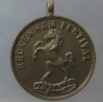 MB109228 GB Kent Beckenham Festival bronze medal horse logo