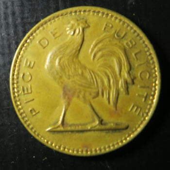 France brass shell on card advertising Token - Aux Belles Poules 32 Rue Blondel