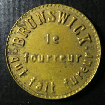 France brass shell on card advertising Token - Brunswick Furriers (Paris)