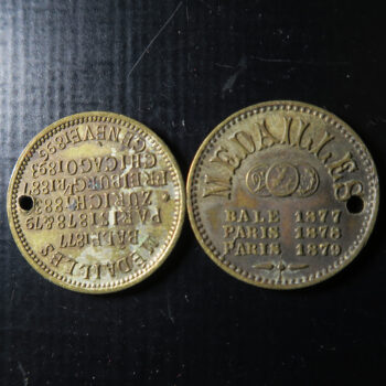 France brass token / label x2 - Feitz Strub & Cie Champagne & Strub Blankenhorn & Co. - prize medals mentioned