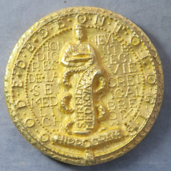 MB109363 France Hommage de Medicine by Albert de Jaeger, a gilt bronze medal featuring the Hippocratic Oath.