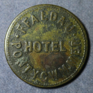 Wales Pub token check -Glamorganshire, PONTUCWMMER, FFALDAU HOTEL rev. 3D Brass 23.9mm. milled edge VF Cox 659