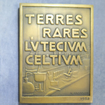 Georges Urbain (1872-1938) French chemist who was an early worker on Rare Earth elaments &c. bronze Art Deco plaque medal