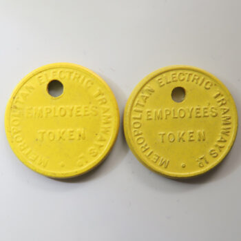 Metropolitan Electric Tramways, Ltd. 1d yellow plastic Employees token 2 varieties 1904-33 North London