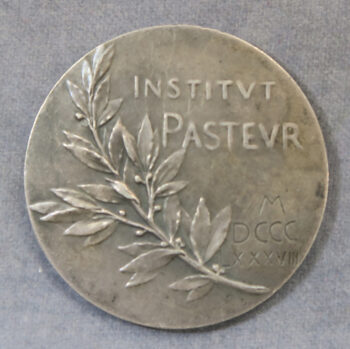 MB110083 France Creation of Institut Pasteur 1888 small silver medal Microbiology.