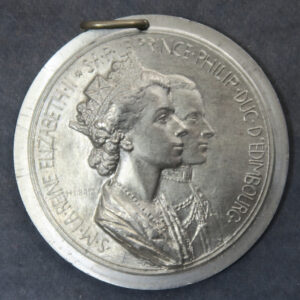 MB110116 GB Visit of Queen Elizabeth II to Paris 1957 aluminium medal by Henri Dropsy