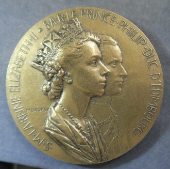 MB110117 GB Visit of Queen Elizabeth II to Paris 1957 bronze medal by Henri Dropsy