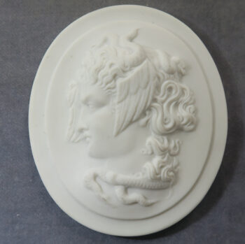 MB110119 Germany Staatliche Museen Berlin DDR Meissen porcelain medal Medea