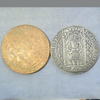 MB110132 France Monnaie de Paris medallic copy coin Charles V Franc a pied in silver & copper 1968 2 pieces