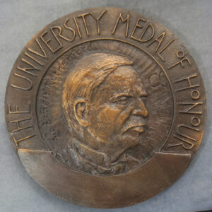 University of Manchester Medal of Honour bronze medal by Ron Dutton Portrait of Sir Ernest Rutherford RD209